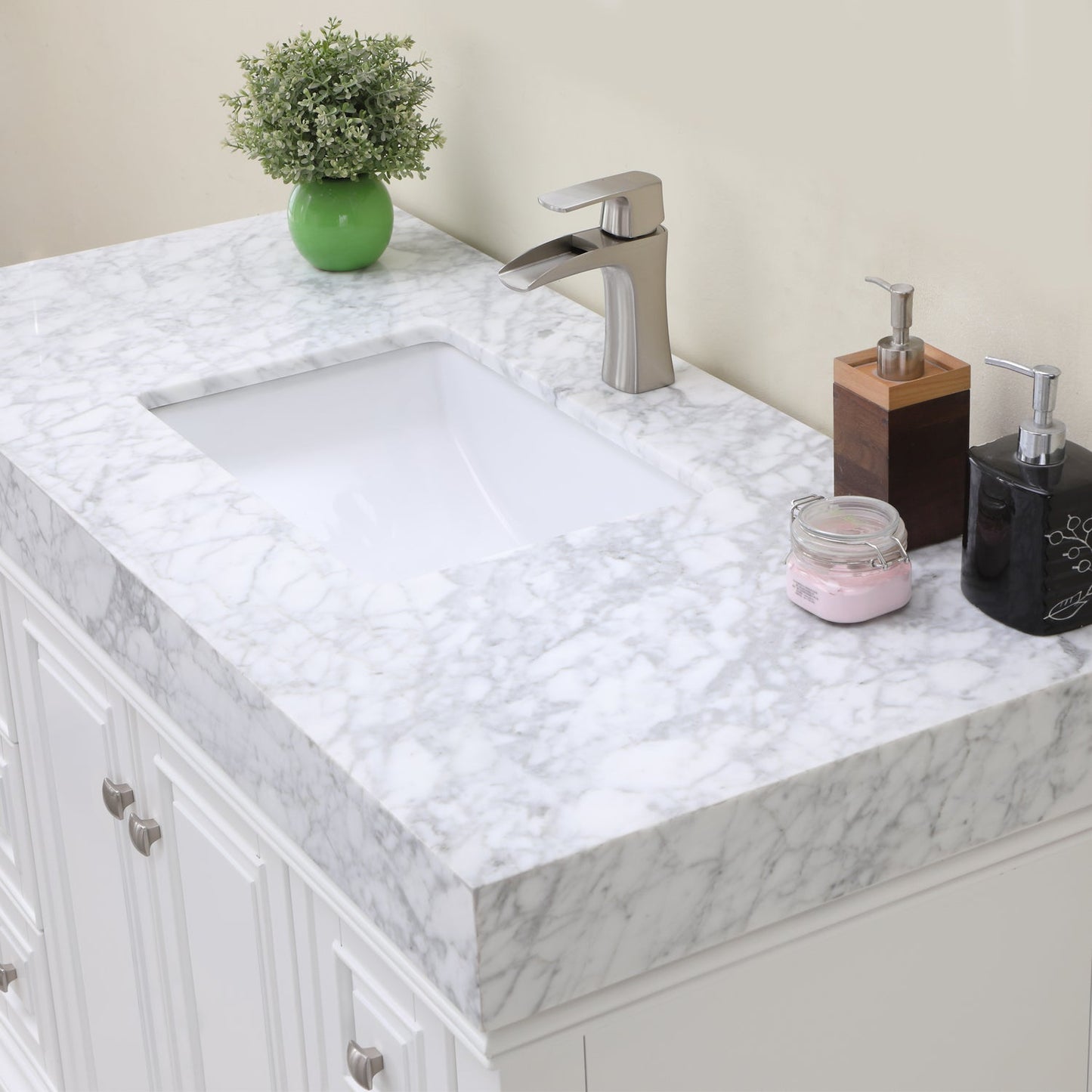 Jardin 48" Single Bathroom Vanity Set in White and Carrara White Marble Countertop without Mirror