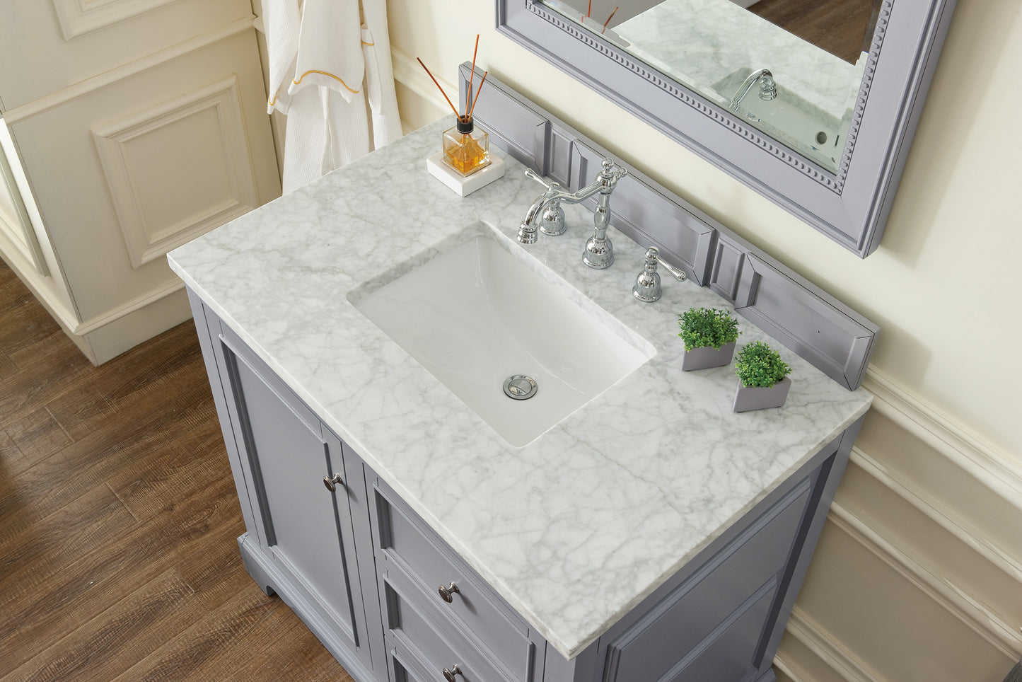 De Soto 36" Single Vanity, Silver Gray w/ 3 CM Carrara Marble Top
