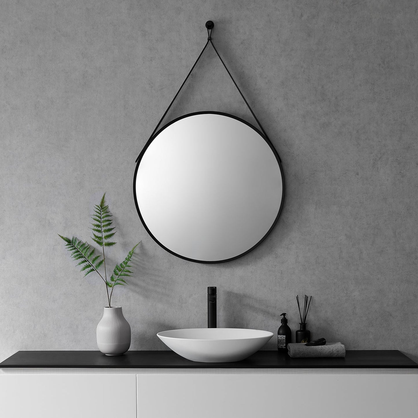 Epoca 28" Circle Bathroom/Vanity Matt Black Aluminum Framed Wall Mirror