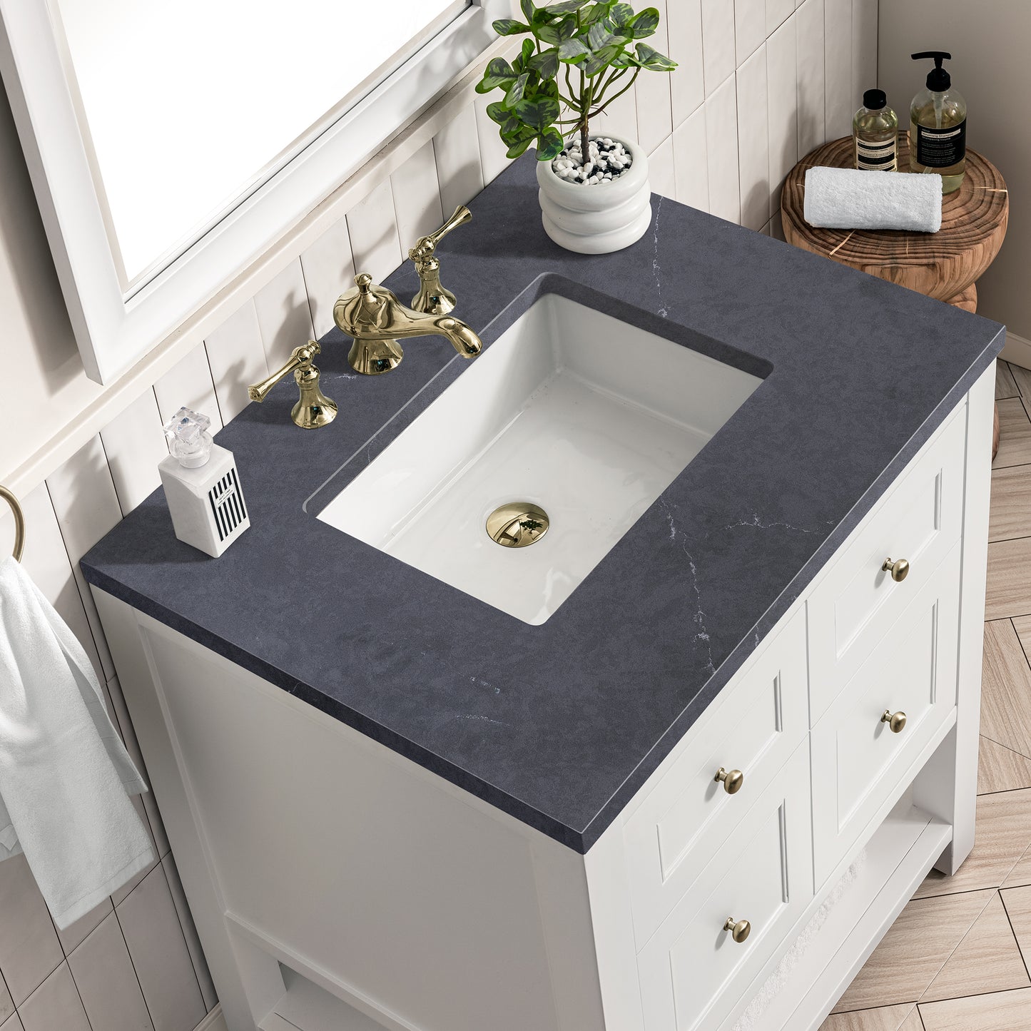 Breckenridge 30" Single Vanity, Bright White w/ 3 CM Charcoal Soapstone Top