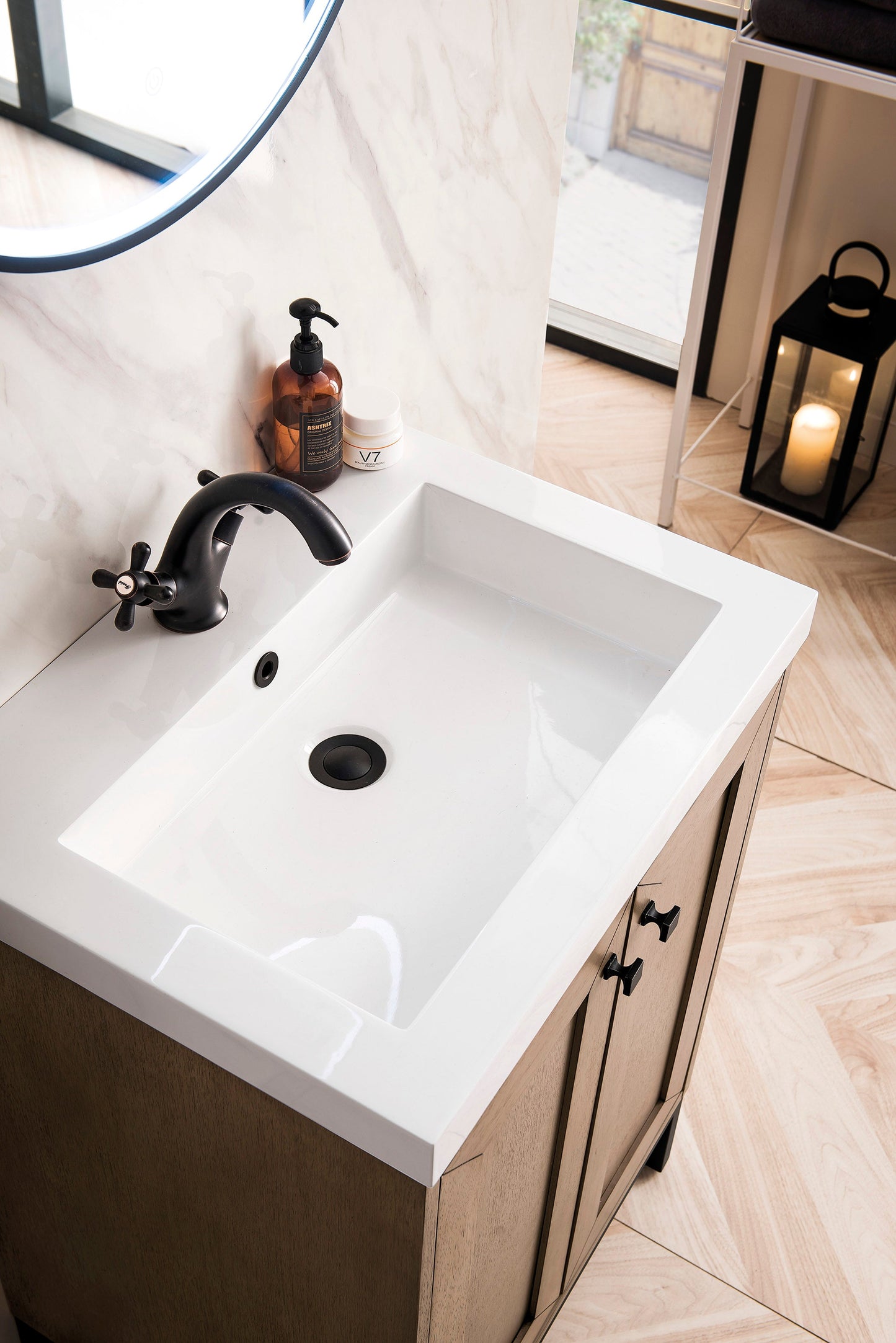 Chianti 24" Single Vanity, Whitewashed Walnut, Matte Black, w/ White Glossy Composite Stone Top