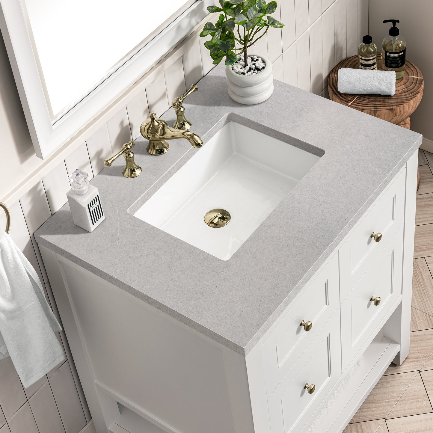 Breckenridge 30" Single Vanity, Bright White w/ 3 CM Eternal Serena Top