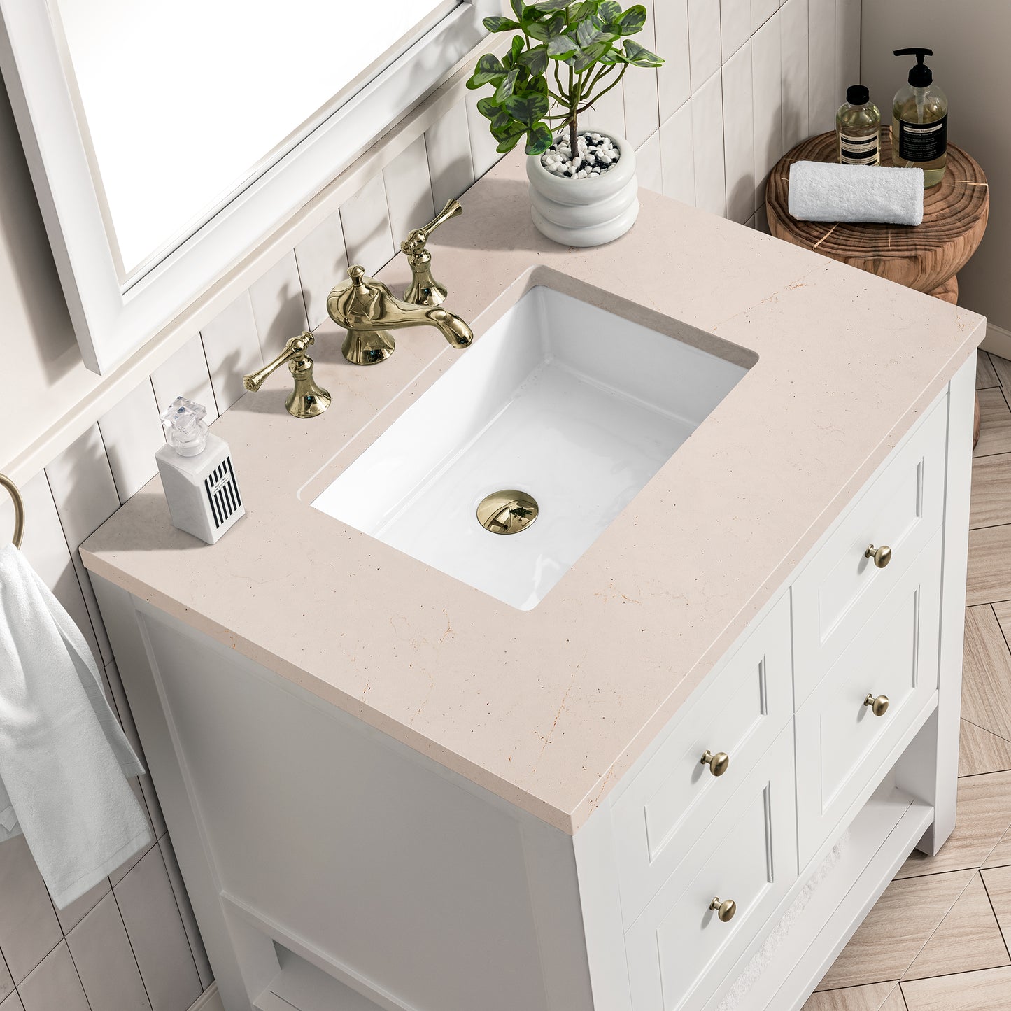 Breckenridge 30" Single Vanity, Bright White w/ 3 CM Eternal Marfil Top